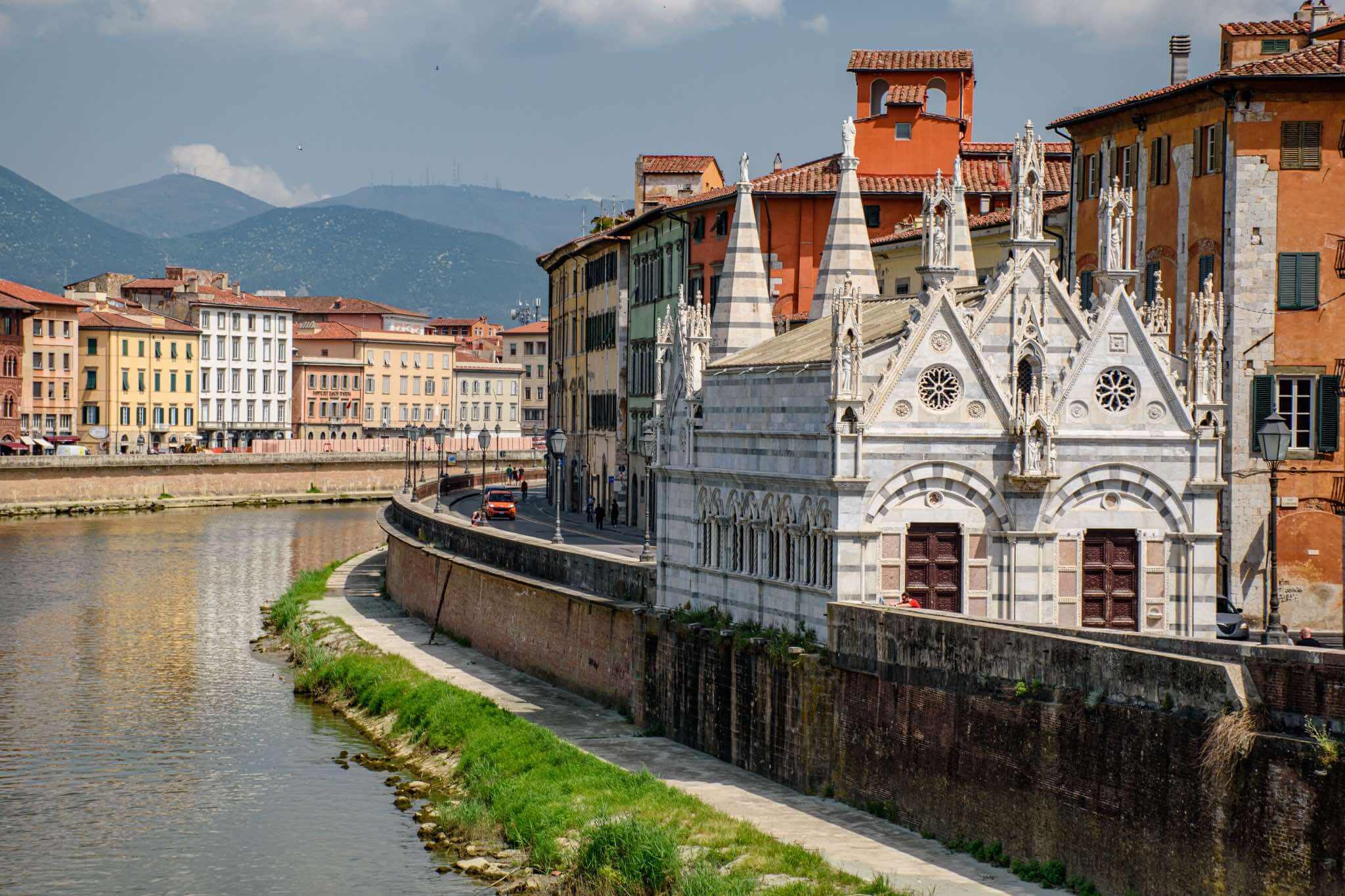 比薩一日遊推薦景點聖瑪麗亞尖塔教堂 Santa Maria della Spina