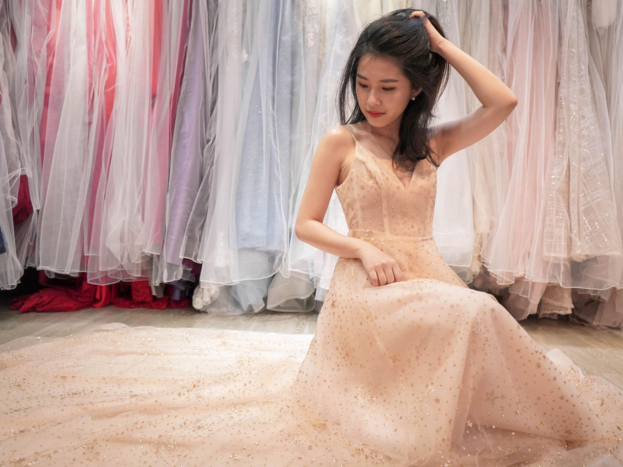 念念婚紗-台北｜全店婚紗均一價，無加價款，簡約不失經典仙韻的高質感婚紗