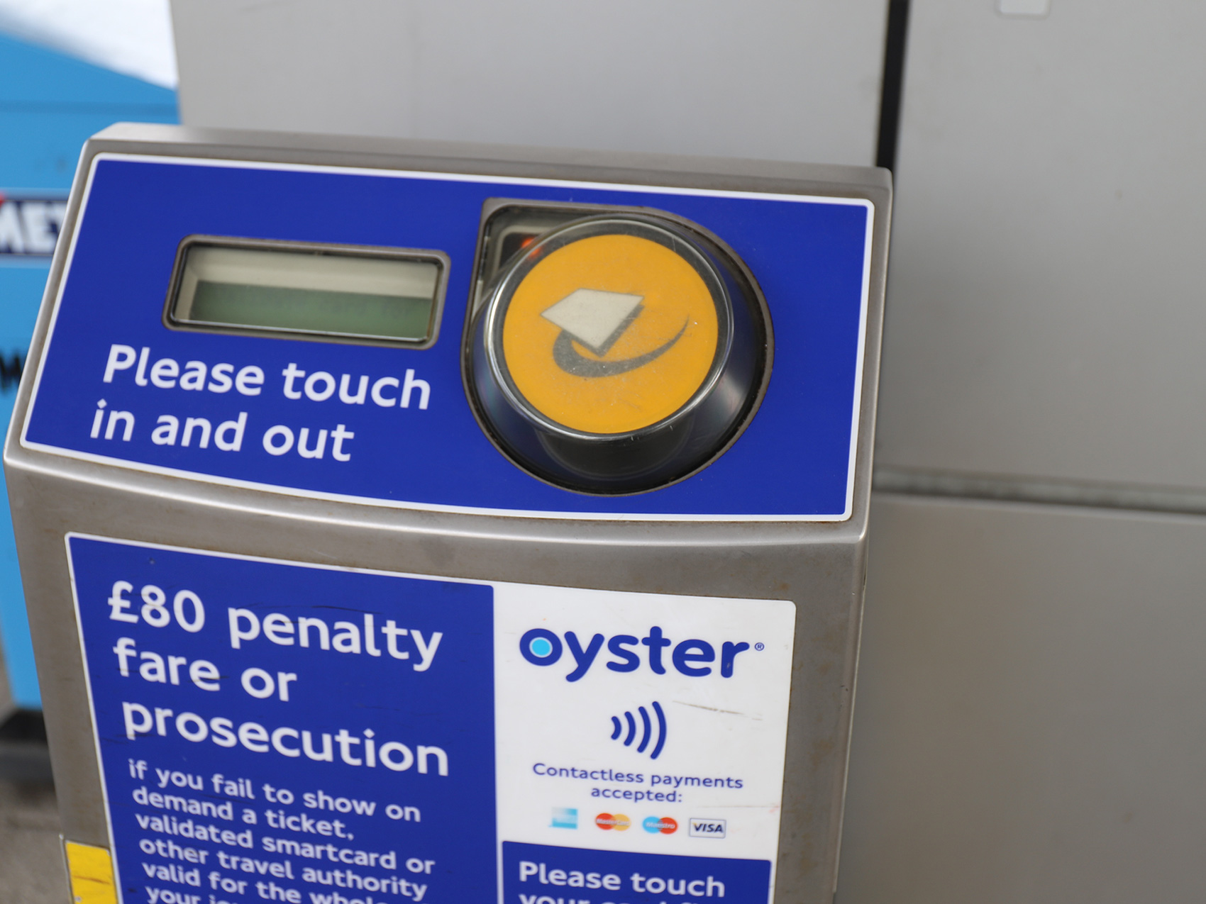 倫敦地鐵 怎麼搭？牡蠣卡、晶片感應信用卡的使用方式