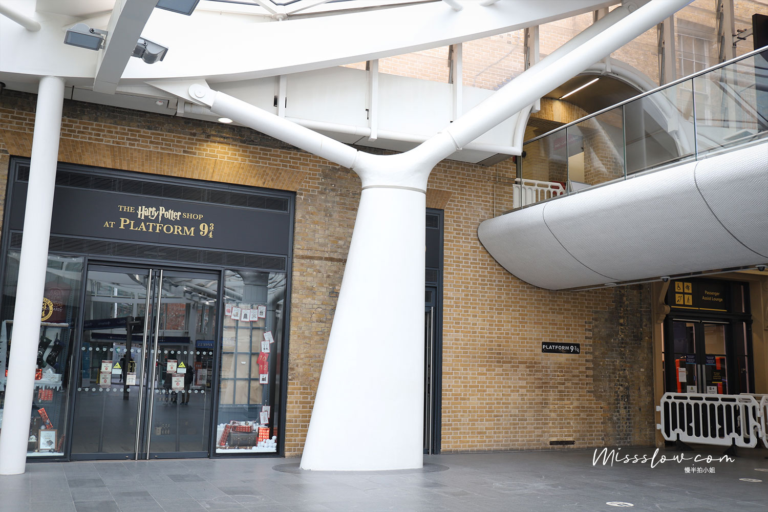 哈利波特在倫敦拍攝的10個知名電影場景：國王十字車站的哈利波特商店和9又4分之3月台