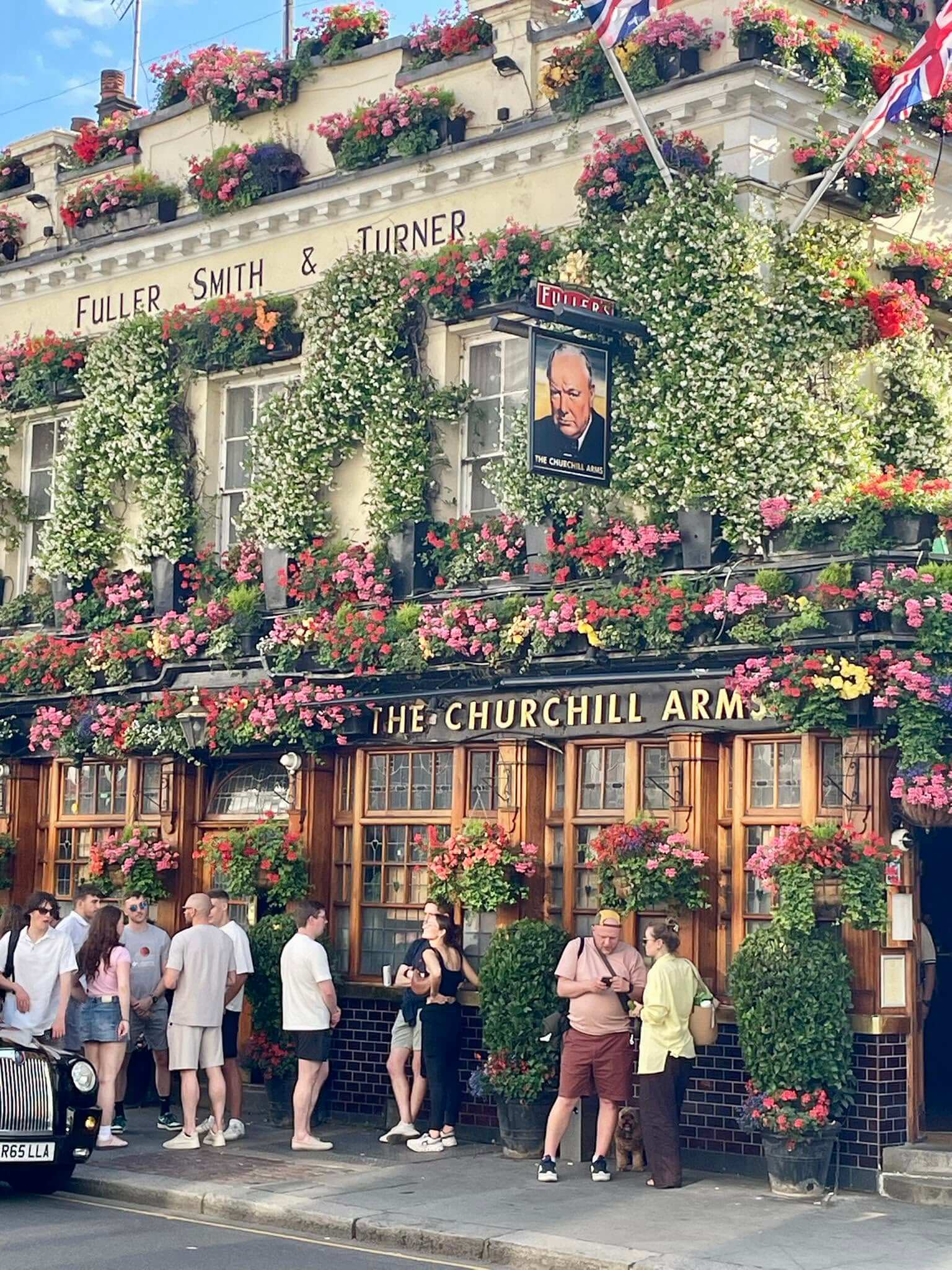 諾丁丘附近的咖啡廳The Churchill Arms