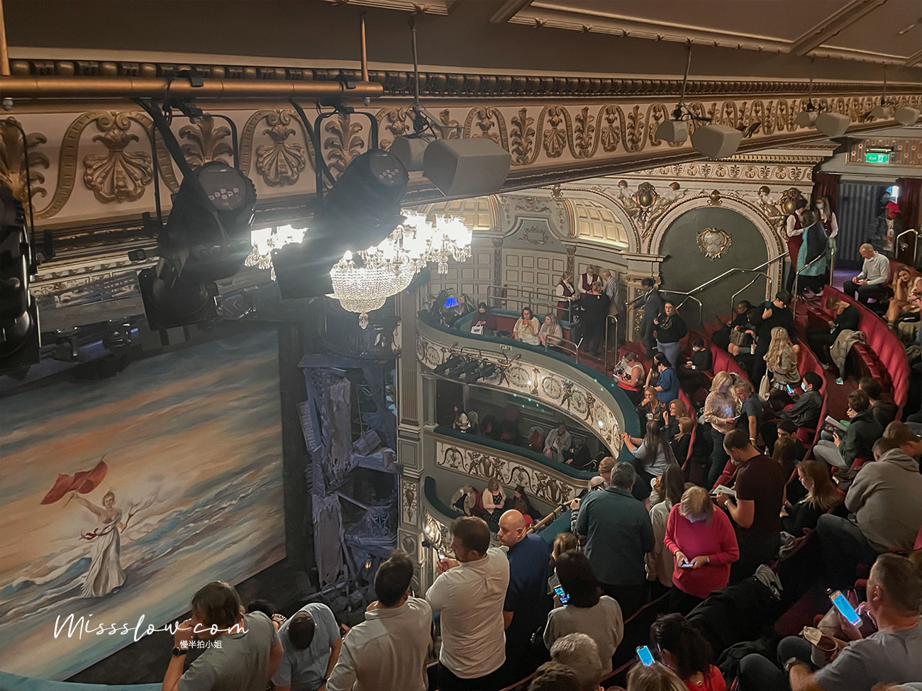 倫敦音樂劇：第一次看《悲慘世界》的時候坐的位置-Grand Circle 