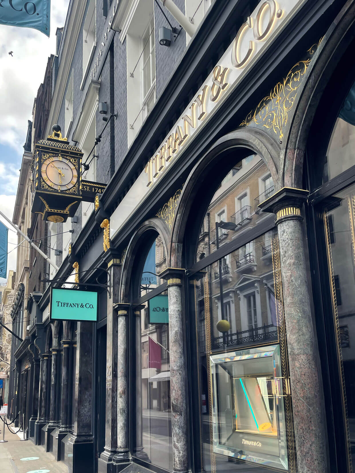 倫敦龐德街上的Tiffany旗艦店