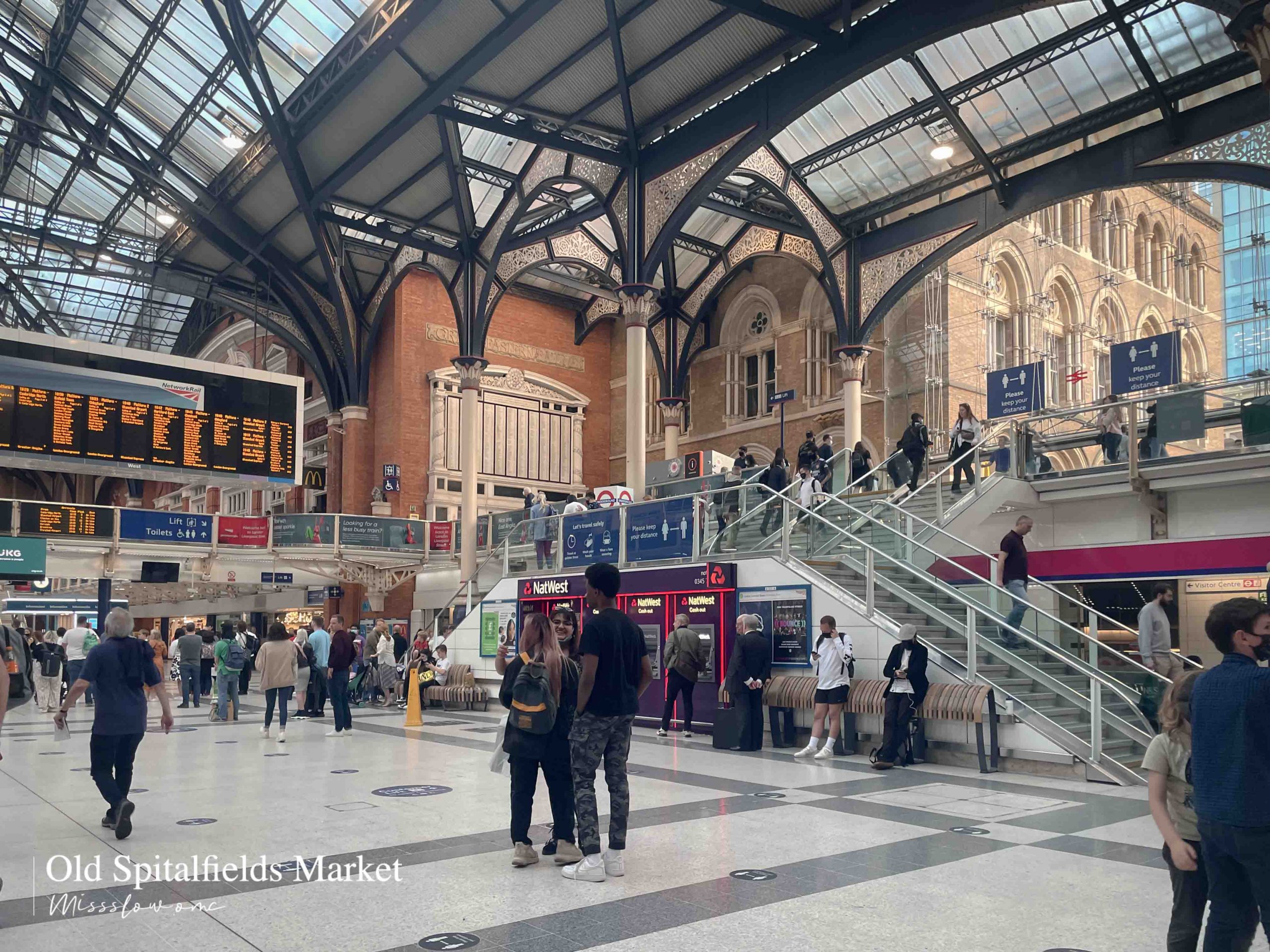 Liverpool Street Station，東倫敦很重要的火車和地鐵大站