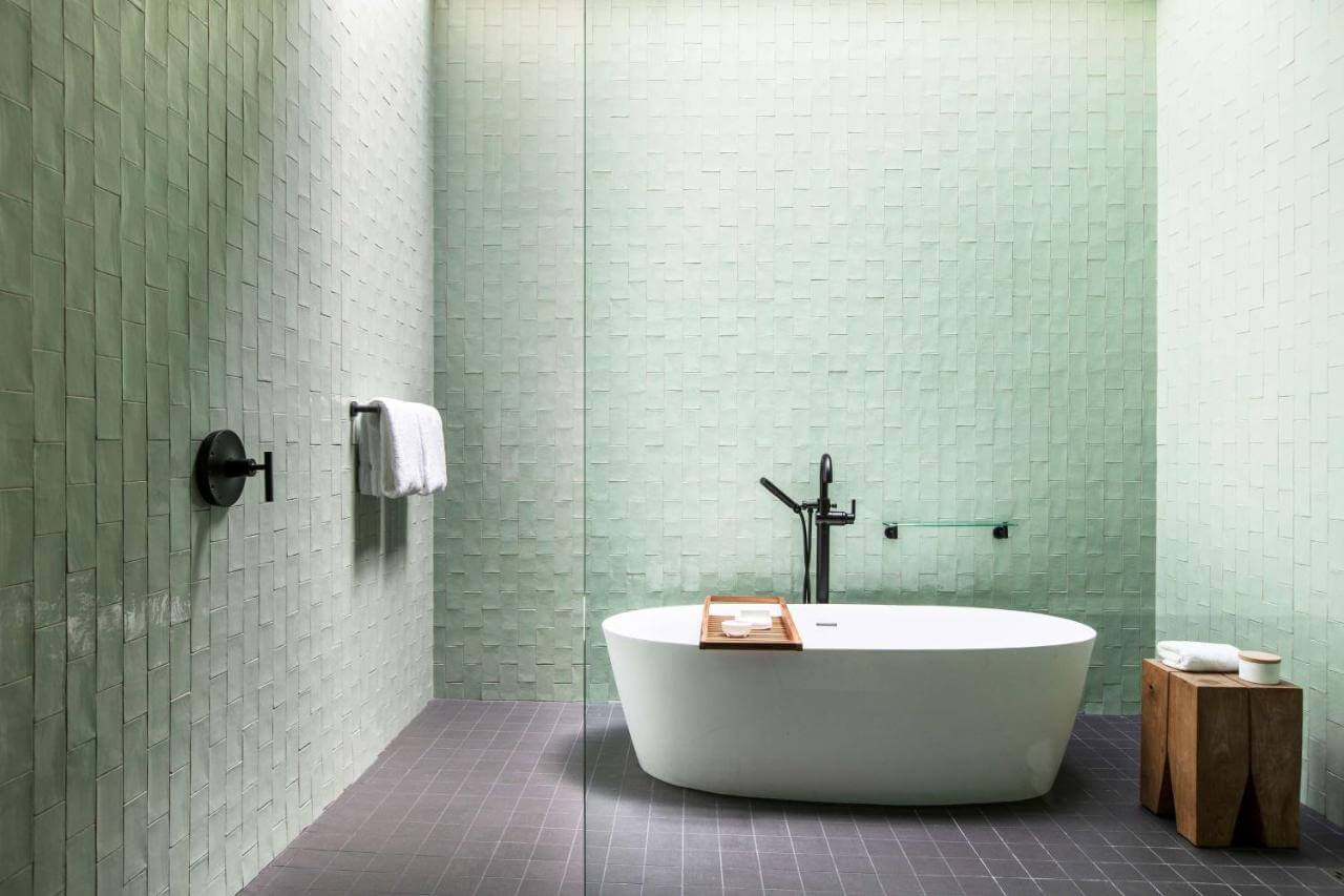 The Alexis Royal Sonesta Hotel洗漱區