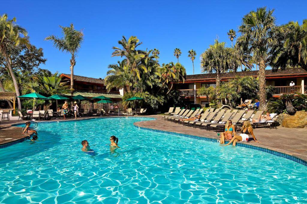 Catamaran Resort Hotel and Spa 泳池區