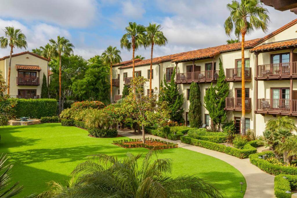 Estancia La Jolla Hotel & Spa 住宿內綠地