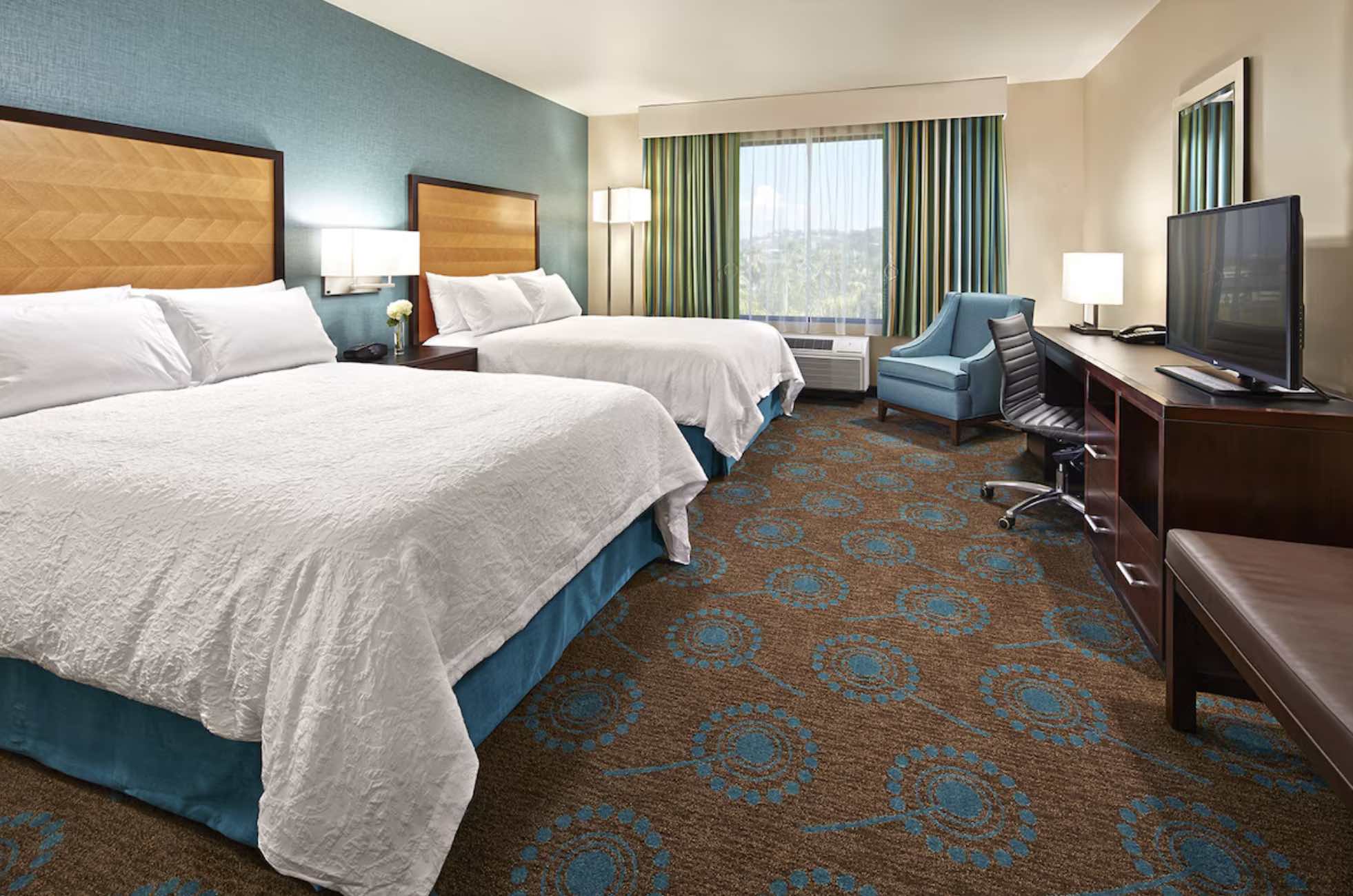 Hampton Inn San Diego Mission Valley 4人房房型