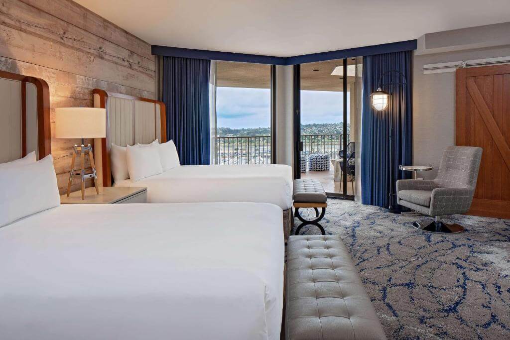 Hyatt Regency Mission Bay Spa and Marina 寬敞的4人房房型
