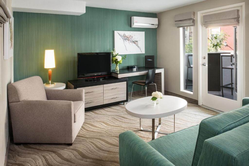 Porto Vista Hotel 房間內客廳