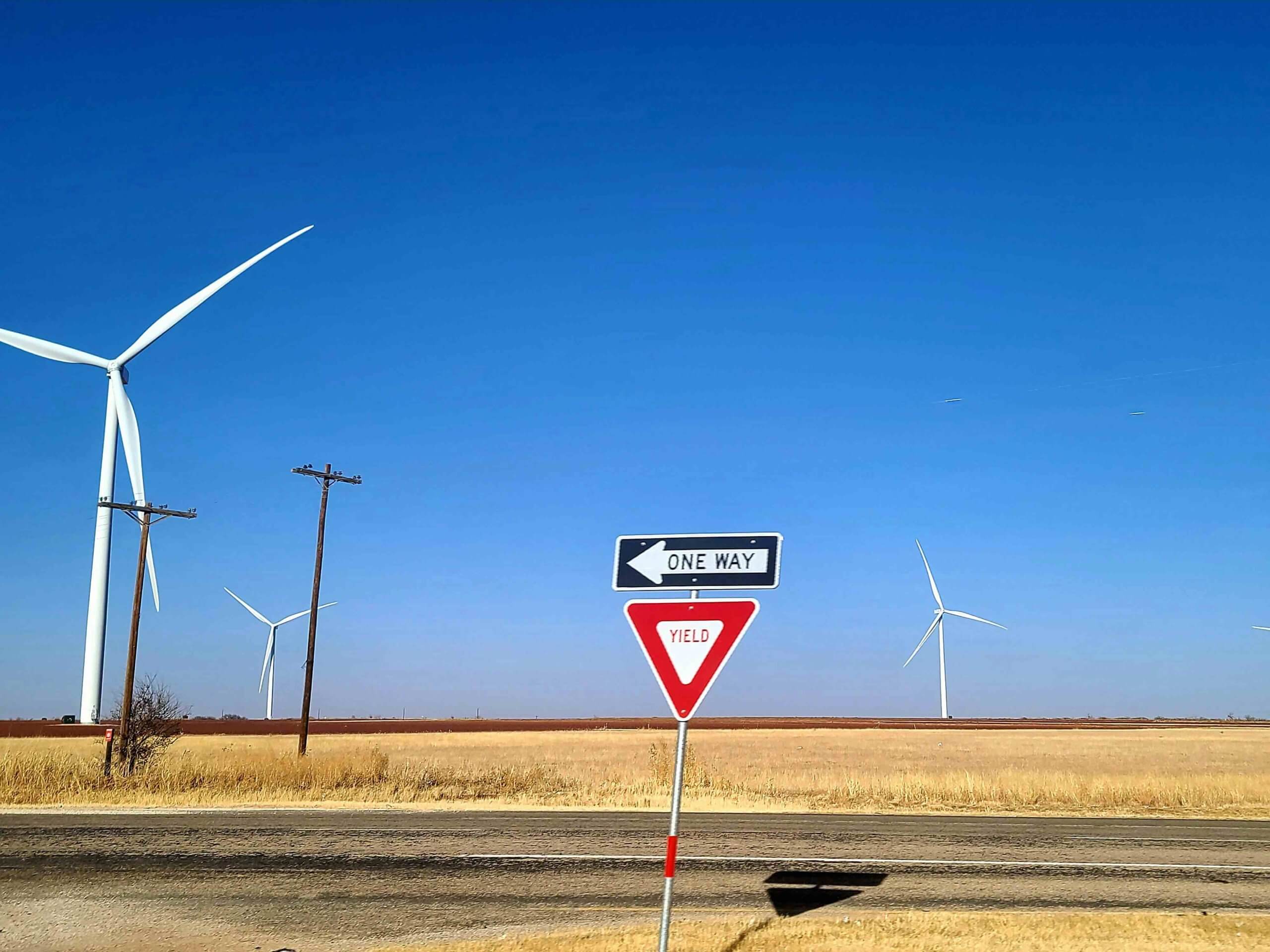 美國交通標誌 Yield:駕駛需讓行給主線車輛或圓環來車