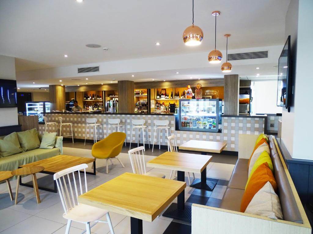 康鉑法蘭西瓦爾飯店公共用餐區