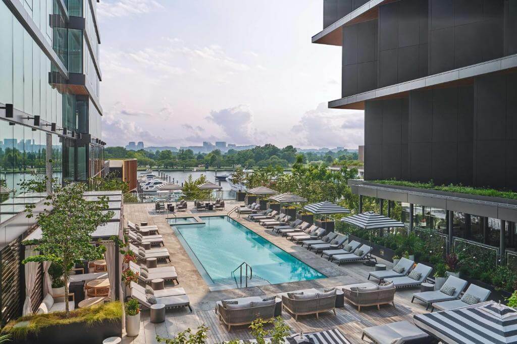Pendry Washington DC – The Wharf遊泳池畔