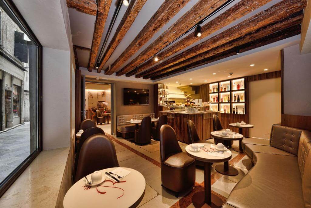 Rosa Salva Hotel用餐區