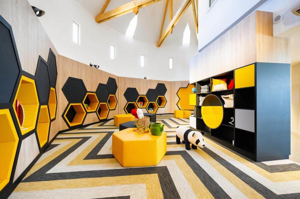 Staycity Aparthotels可愛的跳色空間