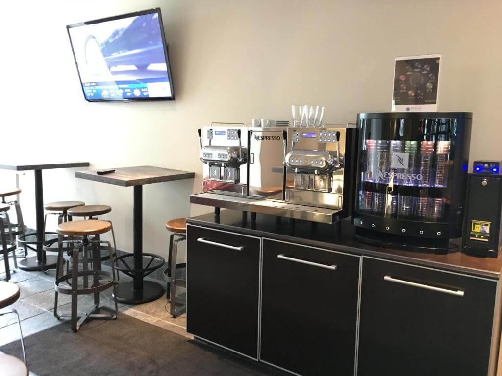 艾娃惠斯勒酒店(Aava Whistler Hotel)咖啡吧