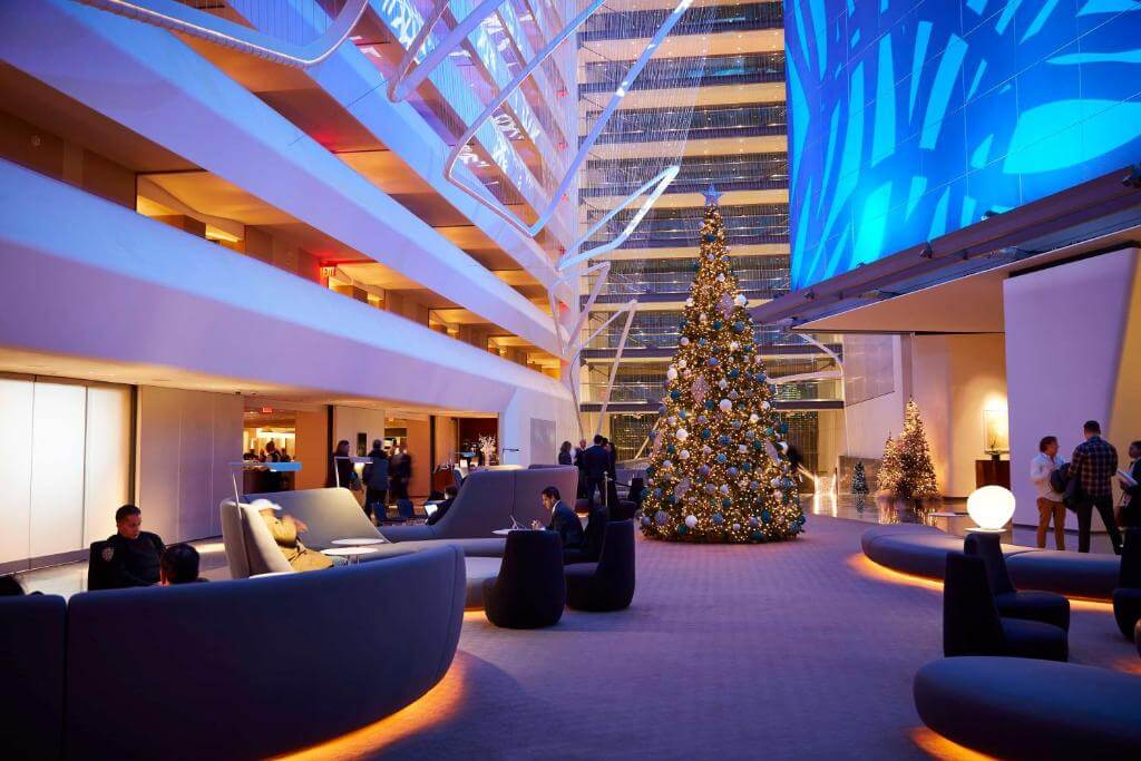紐約市中心康萊德酒店（Conrad New York Downtown）內部大廳