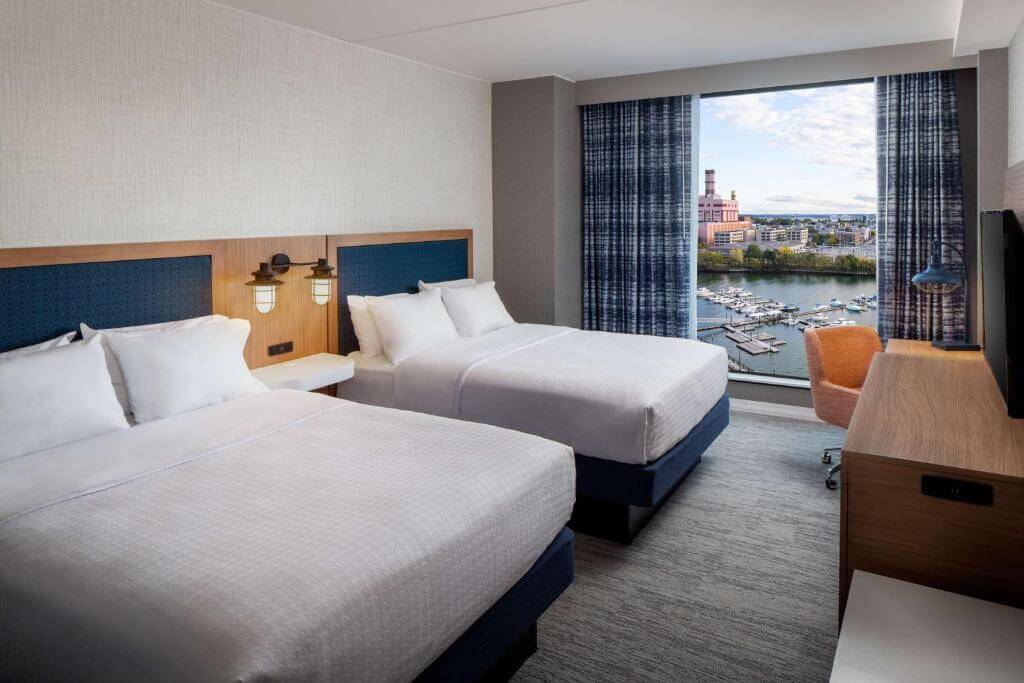 Hampton Inn Boston Seaport District四人房