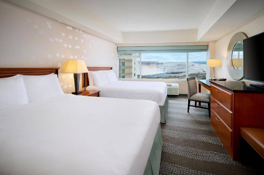 尼亞加拉瀑布景觀飯店 Niagara Fallsview Hotel & Suites瀑布景觀四人房