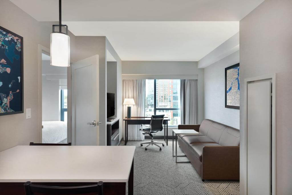 Residence Inn Boston Back Bay/Fenway家庭式套房環境