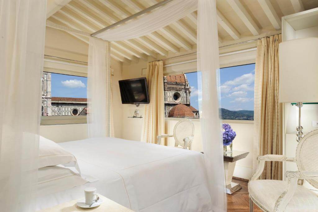 聖母百花大教堂隔壁住宿 Hotel Brunelleschi