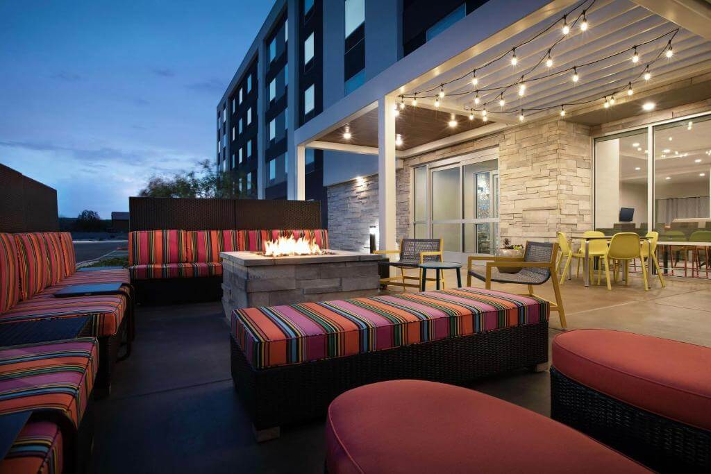 Home2 Suites by Hilton Phoenix North Happy Valley外部營火區