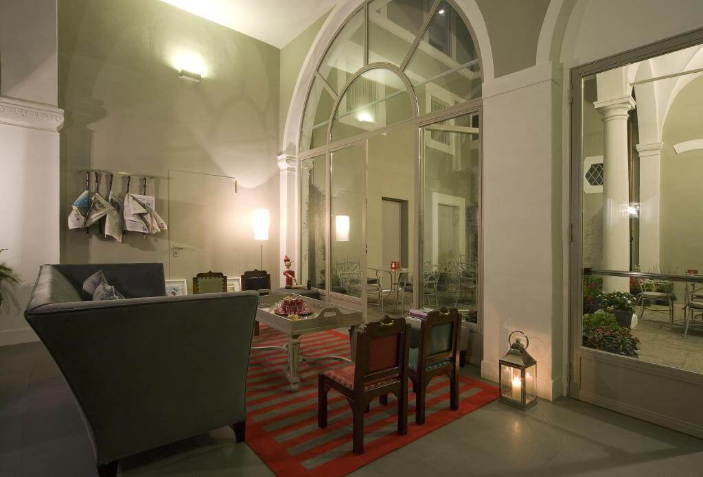 Hotel Rosso 23戶外用餐空間