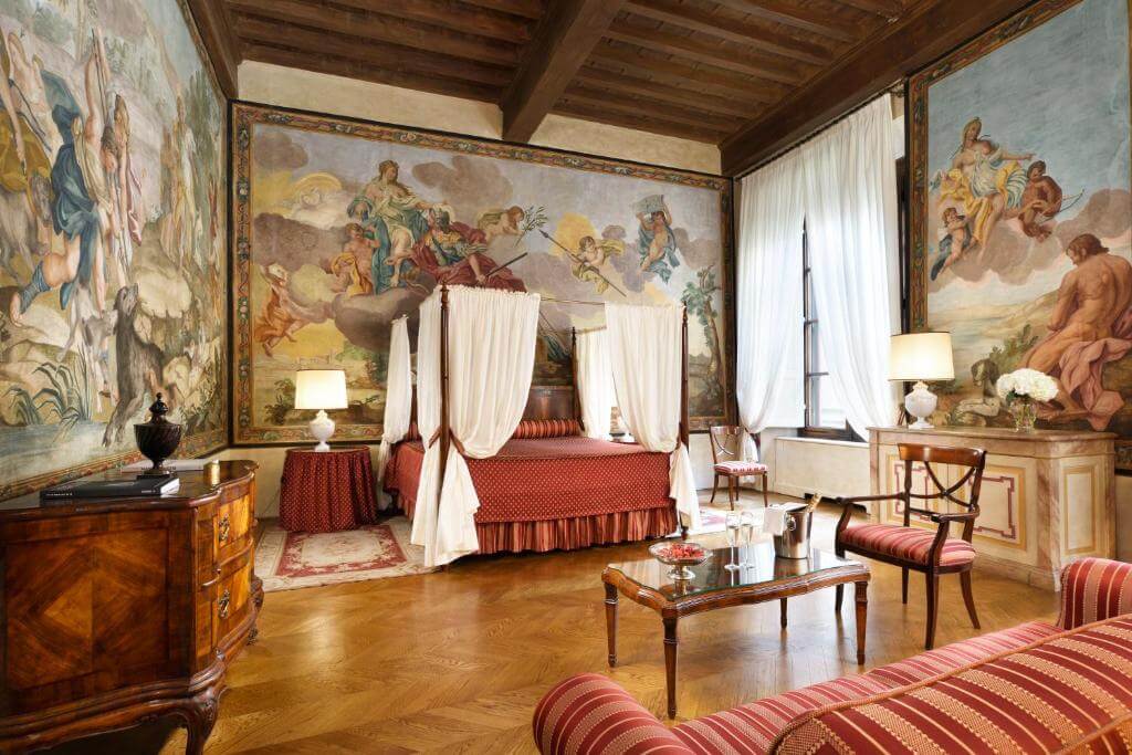 Palazzo Niccolini al Duomo古典套房
