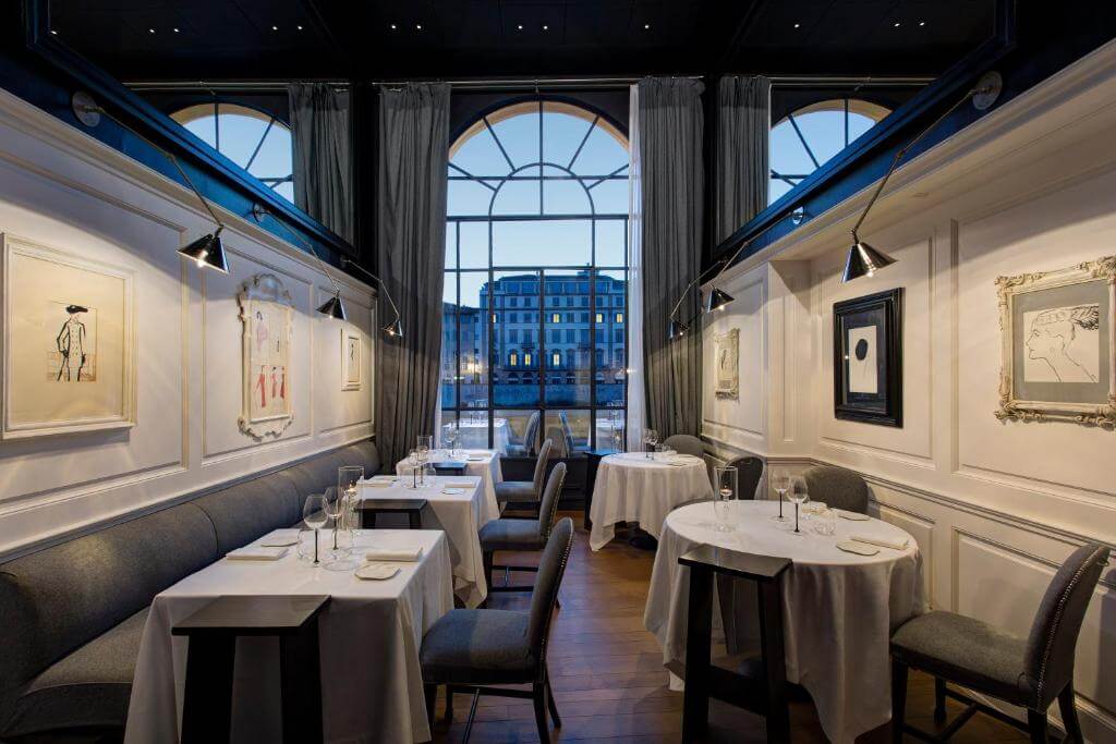Hotel Lungarno用餐區