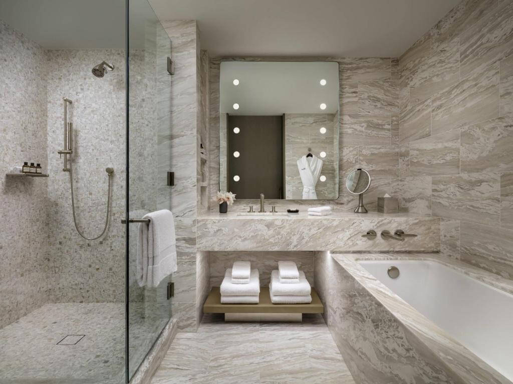 比佛利山莊費爾蒙飯店(Fairmont Century Plaza Los Angeles at Beverly Hills)浴室