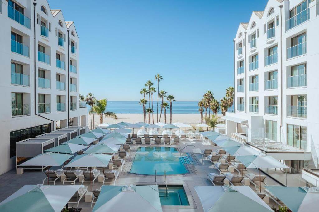 洛杉磯住宿推薦洛伊斯聖莫尼卡海灘酒店(Loews Santa Monica Beach Hotel)