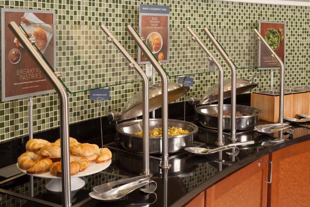 奧蘭多機場春季山丘套房酒店（SpringHill Suites Orlando Airport）用餐區