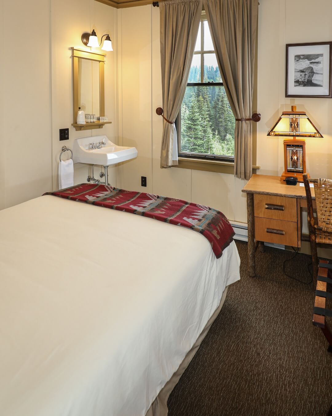 Paradise Inn房間內部