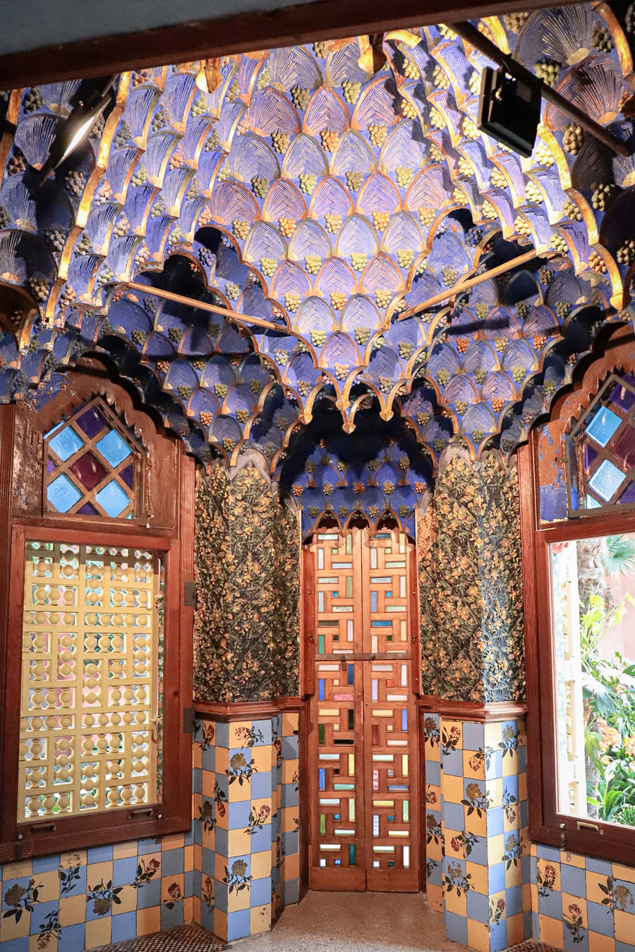 維森斯之家吸煙室藍色鐘乳石設計